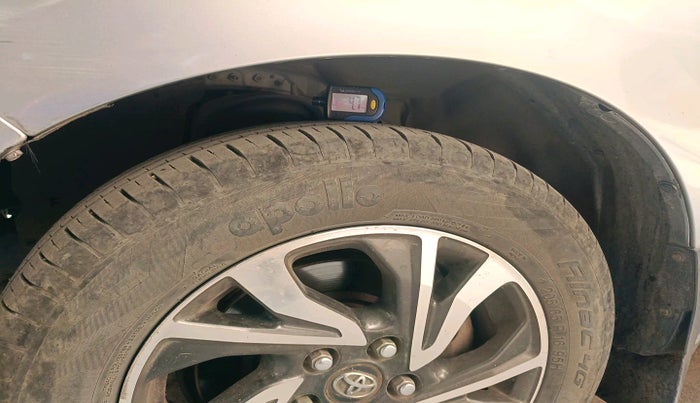 2021 Toyota Innova Crysta 2.7 GX AT 7 STR, Petrol, Automatic, 68,776 km, tyre