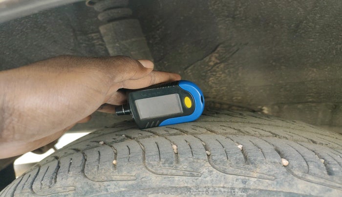 2015 Datsun Go T, Petrol, Manual, 1,03,712 km, tyre