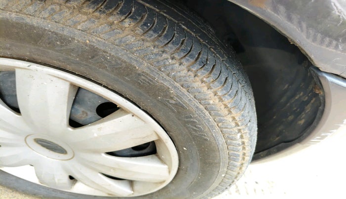 2011 Mahindra Verito 1.5 D6, Diesel, Manual, 73,293 km, tyre