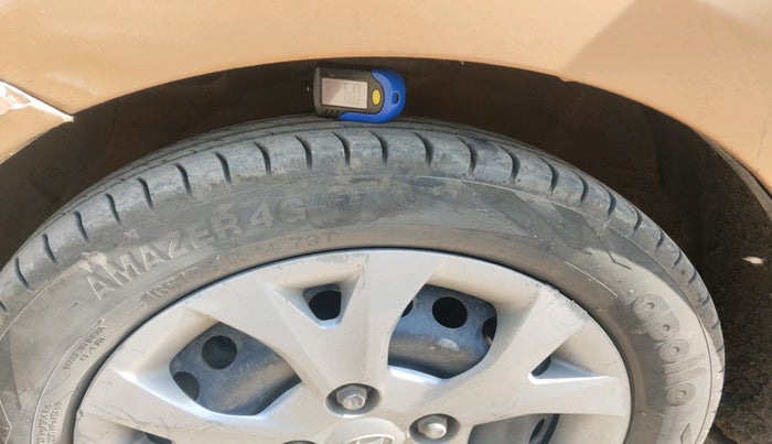 2014 Hyundai Grand i10 MAGNA 1.1 CRDI, Diesel, Manual, 1,08,409 km, tyre