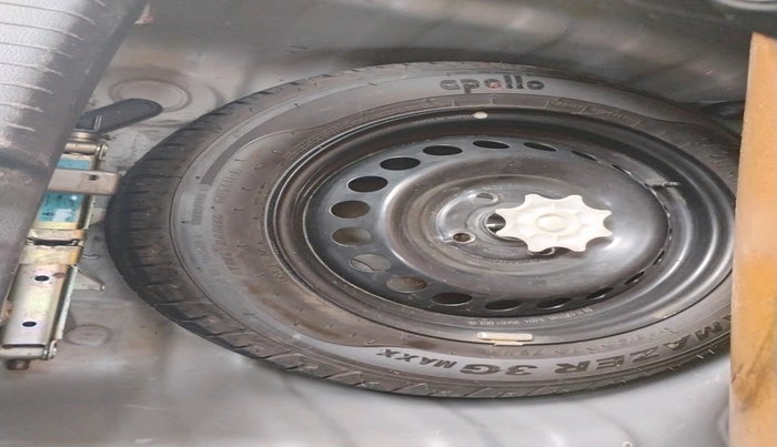 2018 Hyundai Grand i10 ASTA 1.2 KAPPA VTVT, Petrol, Manual, 1,71,608 km, tyre