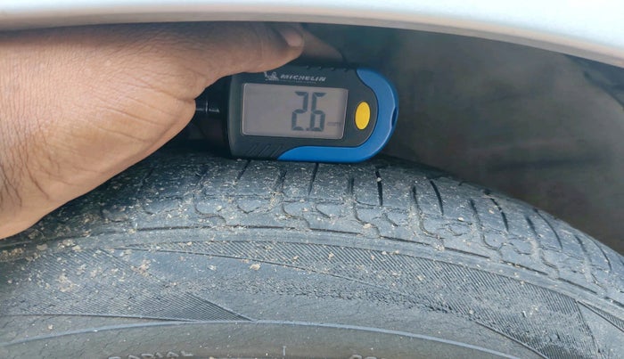 2013 Maruti Alto K10 LXI, Petrol, Manual, 1,45,329 km, tyre