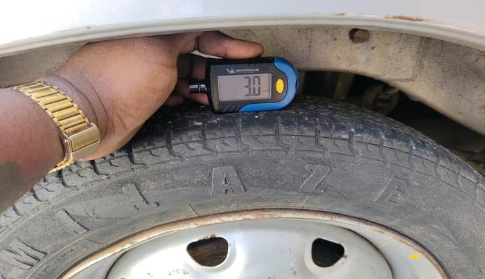 2013 Maruti Alto K10 LXI, Petrol, Manual, 1,45,329 km, tyre