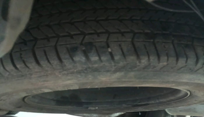 2016 Mahindra XUV500 W6, Diesel, Manual, 1,58,412 km, tyre