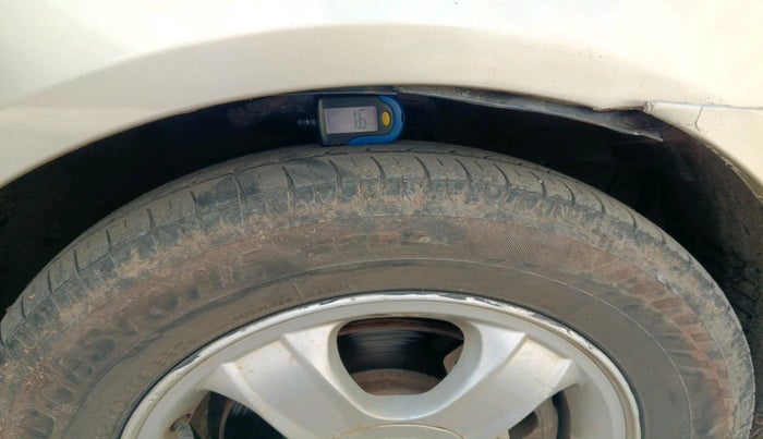 2010 Hyundai Verna TRANSFORM 1.5 CRDI, Diesel, Manual, 1,66,017 km, tyre