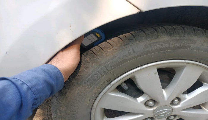 2015 Hyundai Xcent S (O) 1.2, Petrol, Manual, 78,134 km, tyre