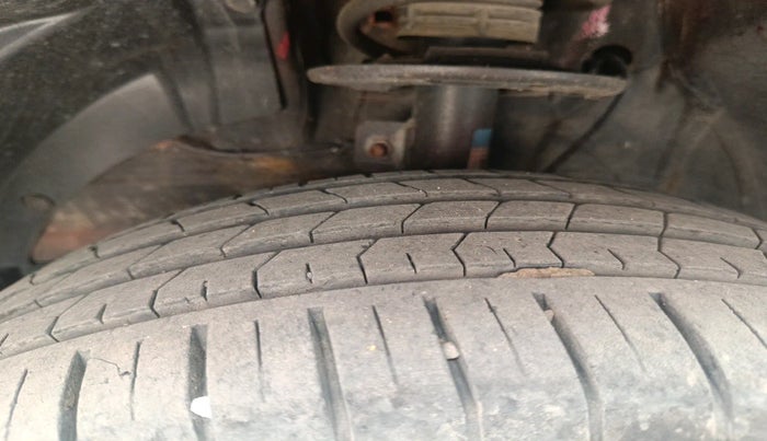 2022 Toyota Glanza V, Petrol, Manual, 23,312 km, tyre