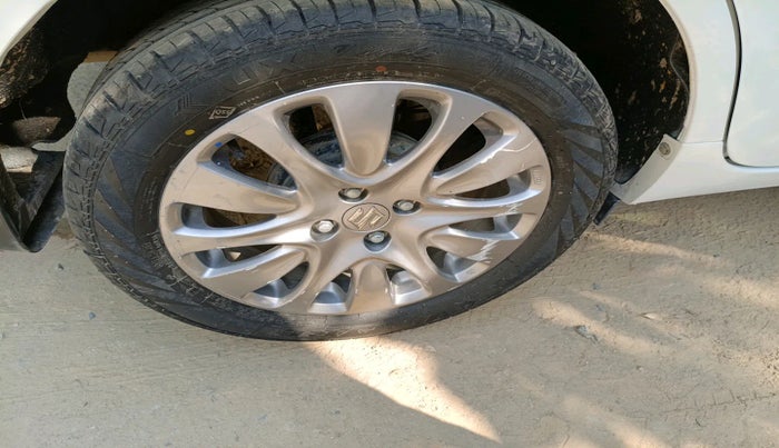 2017 Maruti Baleno ALPHA PETROL 1.2, Petrol, Manual, 82,673 km, tyre