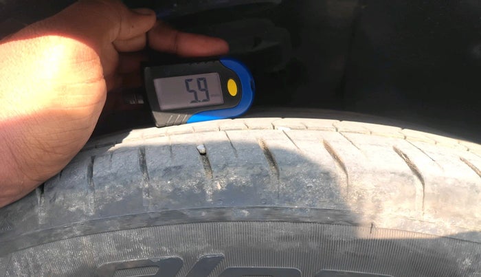 2019 Hyundai VENUE S 1.4 CRDI, Diesel, Manual, 1,04,228 km, tyre