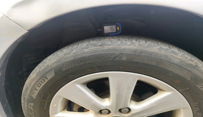 2015 Toyota Corolla Altis G DIESEL, Diesel, Manual, 1,11,060 km, tyre