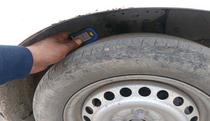 2013 Honda Amaze 1.2L I-VTEC EX, Petrol, Manual, 63,735 km, tyre