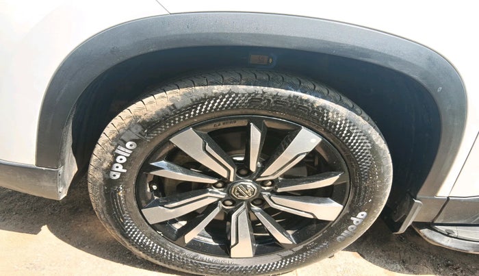 2020 MG HECTOR SHARP 2.0 DIESEL, Diesel, Manual, 70,823 km, tyre