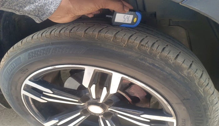 2020 Tata NEXON XE PETROL, Petrol, Manual, 55,969 km, tyre