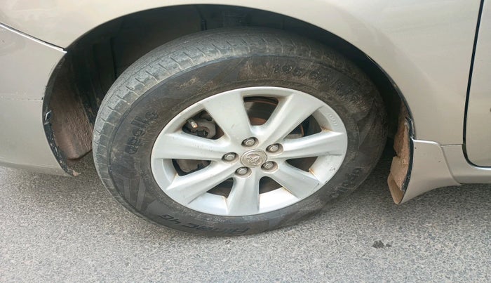 2012 Toyota Corolla Altis VL AT PETROL, Petrol, Automatic, 1,50,946 km, tyre