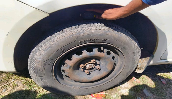 2014 Fiat Punto EVO ACTIVE 1.3 MULTIJET, Diesel, Manual, 1,03,963 km, tyre