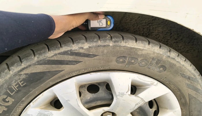 2014 Hyundai Grand i10 SPORTZ 1.2 KAPPA VTVT, Petrol, Manual, 1,50,062 km, tyre