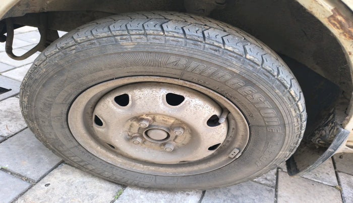 2011 Maruti Eeco 5 STR WITH A/C+HTR, Petrol, Manual, 1,38,462 km, tyre