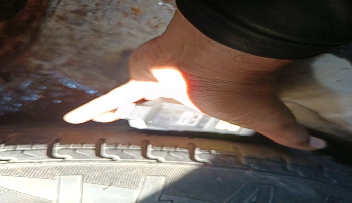 2012 Fiat Grand Punto ACTIVE 1.3, Diesel, Manual, 9,99,999 km, tyre