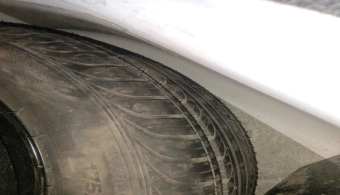 2019 Skoda Rapid AMBITION 1.6 MPI AT, Petrol, Automatic, 1,55,060 km, tyre