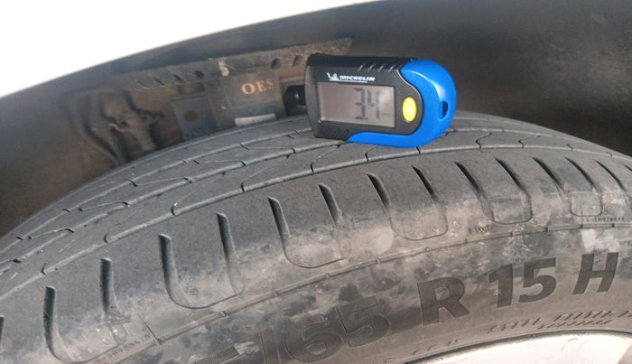 2019 Skoda Rapid AMBITION 1.6 MPI AT, Petrol, Automatic, 1,55,060 km, tyre