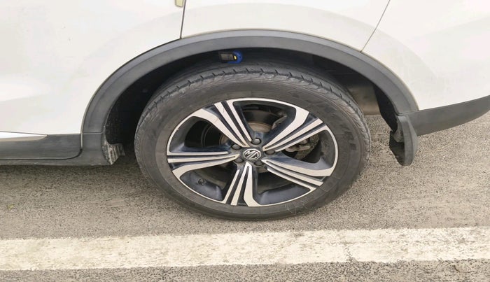 2022 MG ASTOR SHARP 1.5 CVT, Petrol, Automatic, 61,867 km, tyre