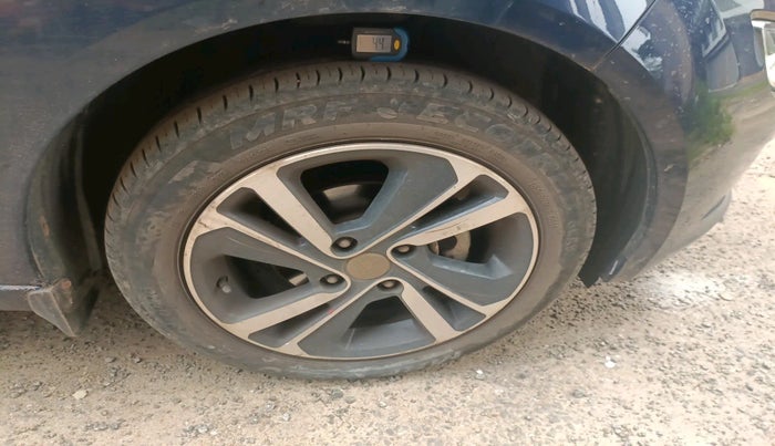 2023 Tata ALTROZ XZA, Petrol, Automatic, 35,306 km, tyre