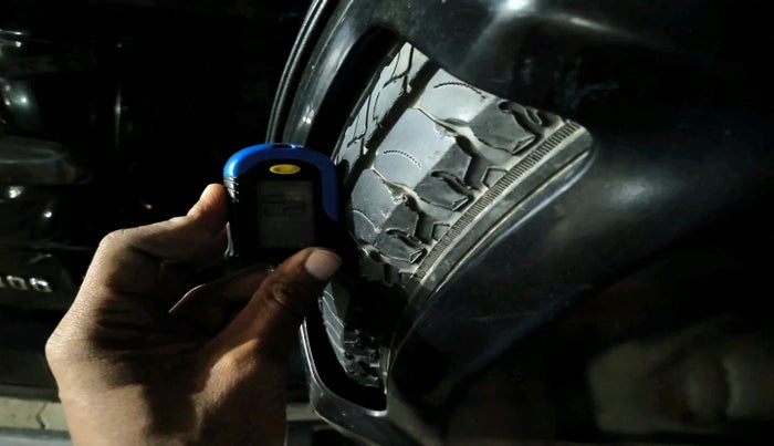 2017 Mahindra TUV300 T8, Diesel, Manual, 86,727 km, tyre