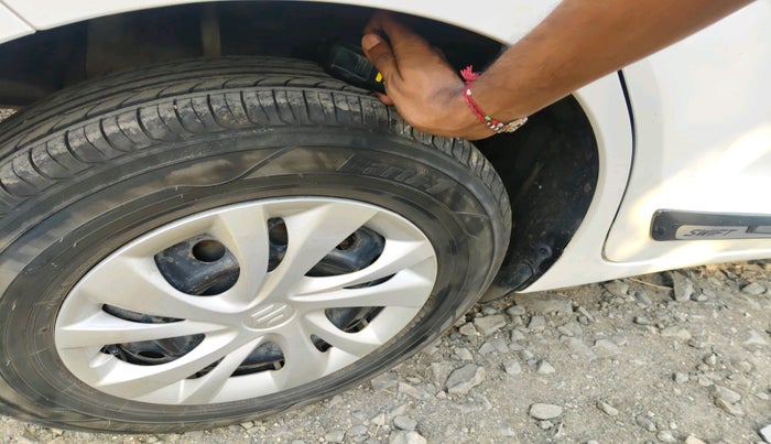 2019 Maruti Swift VXI AMT, Petrol, Automatic, 67,077 km, tyre