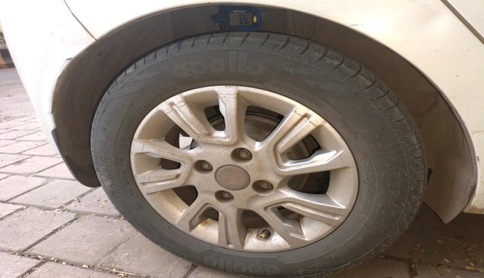 2018 Tata Tiago XZ PETROL, Petrol, Manual, 1,51,989 km, tyre