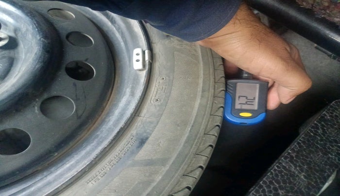 2010 Maruti Wagon R 1.0 VXI, Petrol, Manual, 65,656 km, tyre