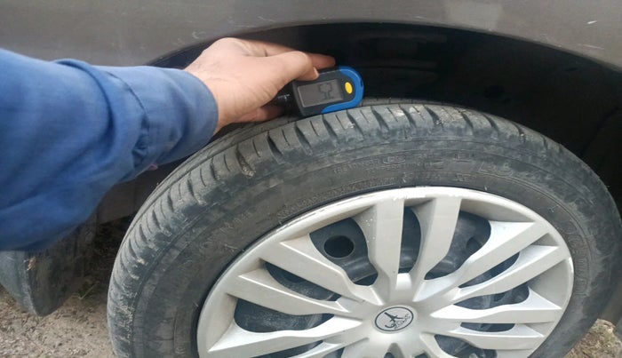 2010 Maruti Wagon R 1.0 VXI, Petrol, Manual, 65,656 km, tyre