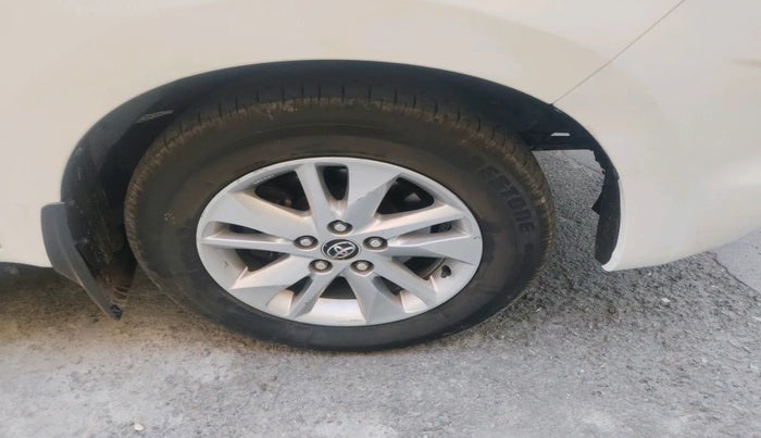 2017 Toyota Innova Crysta 2.4 VX 8 STR, Diesel, Manual, 89,049 km, tyre