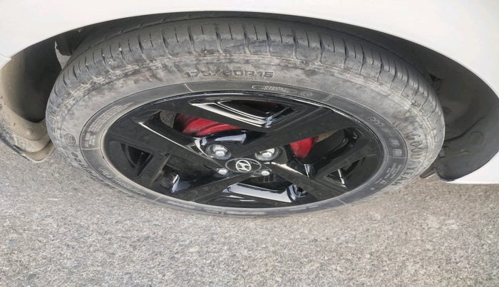 2022 Hyundai AURA SX 1.2, Petrol, Manual, 34,798 km, tyre