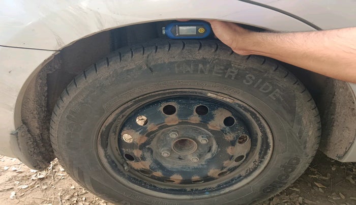 2018 Maruti Dzire VXI, Petrol, Manual, 1,29,683 km, tyre