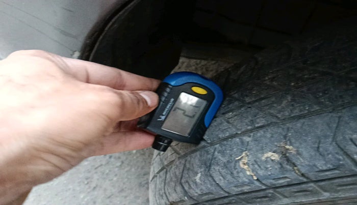 2011 Hyundai Accent EXECUTIVE, Petrol, Manual, 30,036 km, tyre