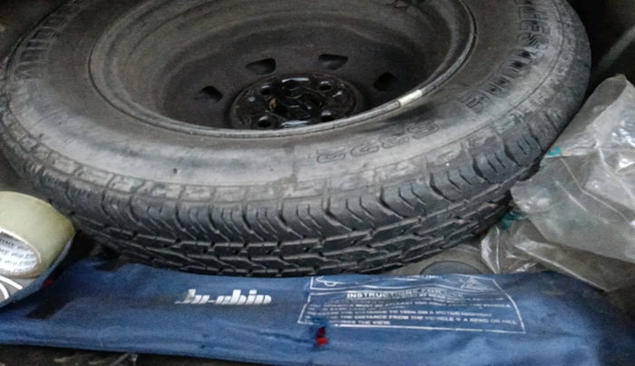 2011 Hyundai Accent EXECUTIVE, Petrol, Manual, 30,036 km, tyre