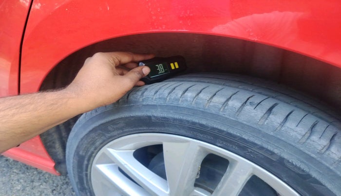 2017 Skoda Rapid ELEGANCE 1.6 MPI AT, Petrol, Automatic, 78,013 km, tyre