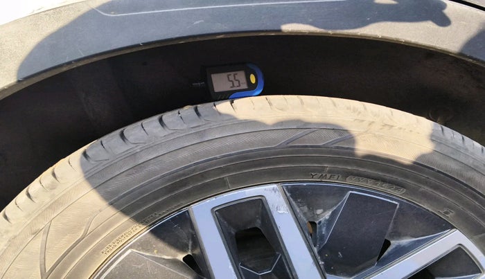 2021 Hyundai VENUE SX 1.5 CRDI, Diesel, Manual, 82,628 km, tyre