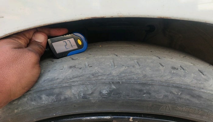 2021 Maruti Swift VXI, Petrol, Manual, 98,032 km, tyre