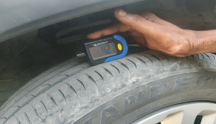 2017 Maruti Vitara Brezza VDI (O), Diesel, Manual, 73,168 km, tyre