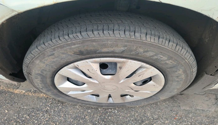 2013 Maruti Swift Dzire VXI, Petrol, Manual, 97,882 km, tyre
