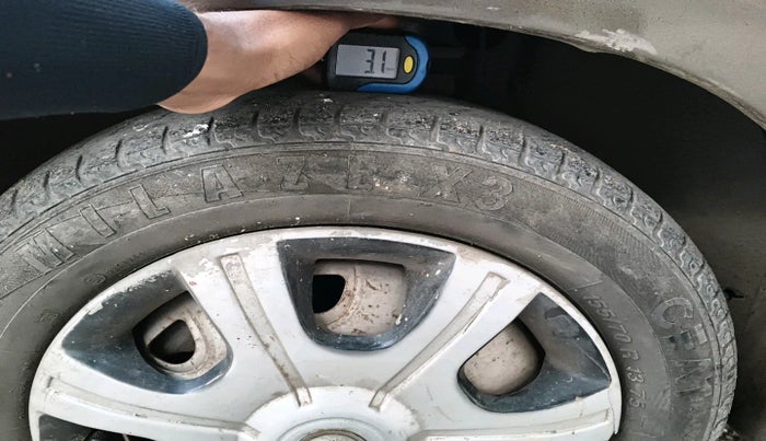 2010 Maruti Zen Estilo LXI, Petrol, Manual, 86,989 km, tyre