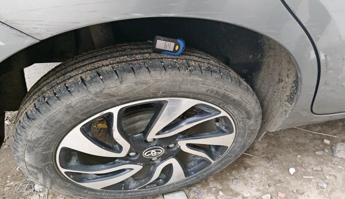 2019 Toyota Glanza G, Petrol, Manual, 77,418 km, tyre