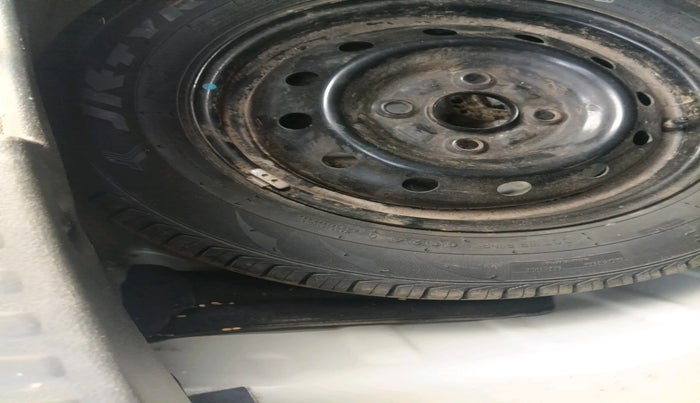 2024 Maruti Alto K10 VXI, Petrol, Manual, 26,000 km, tyre