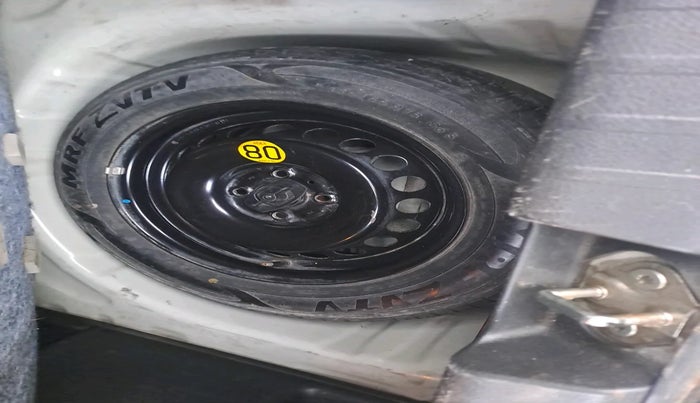 2016 Maruti Baleno ZETA PETROL 1.2, Petrol, Manual, 1,01,730 km, tyre