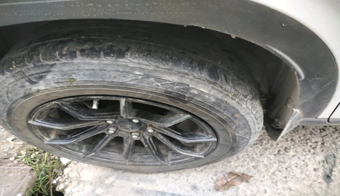 2021 Hyundai VENUE S 1.2, Petrol, Manual, 14,939 km, tyre