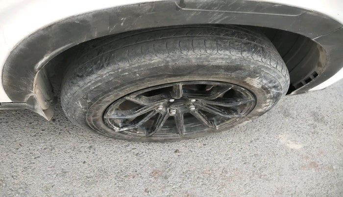 2021 Hyundai VENUE S 1.2, Petrol, Manual, 14,939 km, tyre