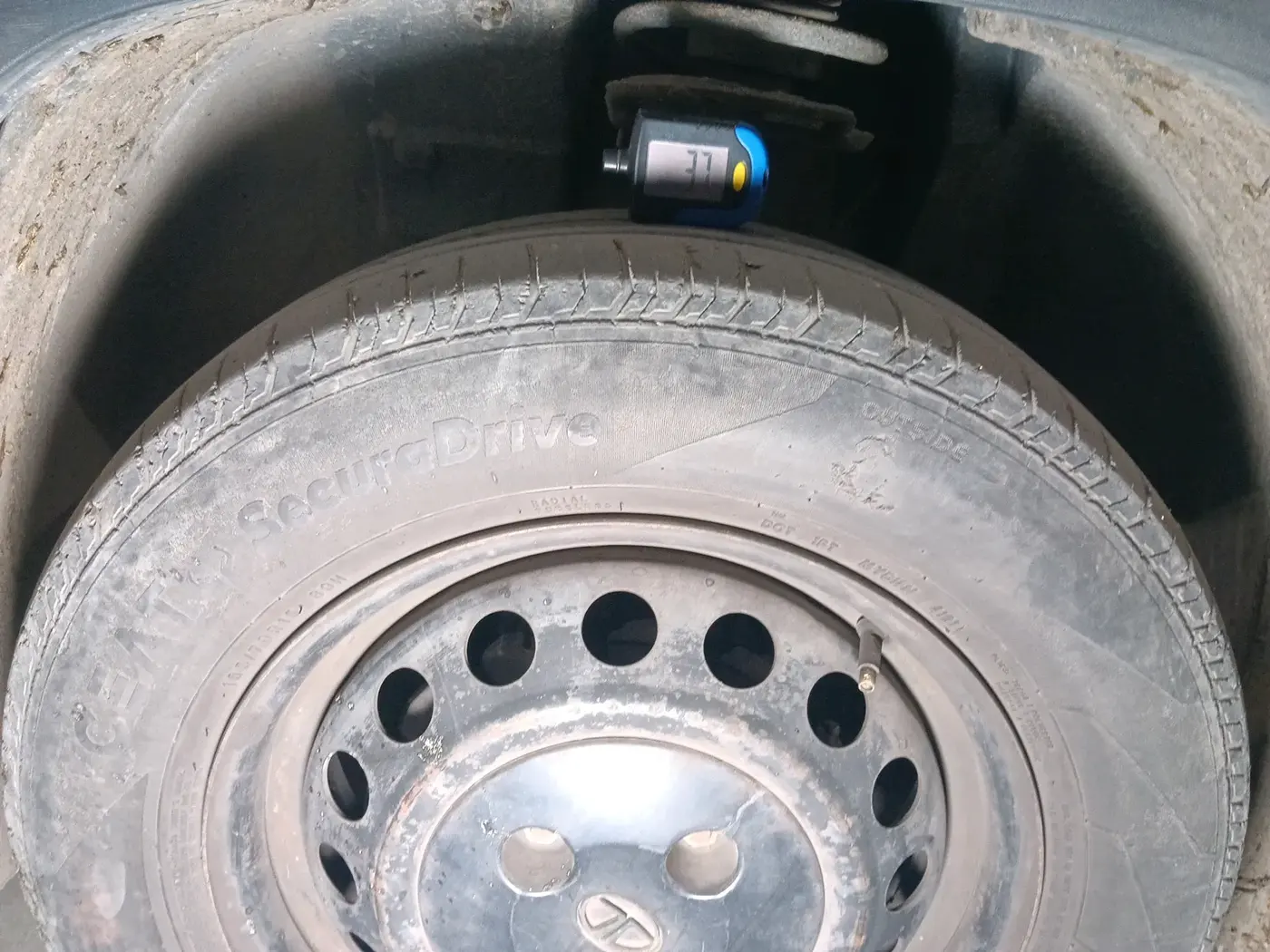 2021 Tata PUNCH PURE MT, Petrol, Manual, 70,296 km, tyre