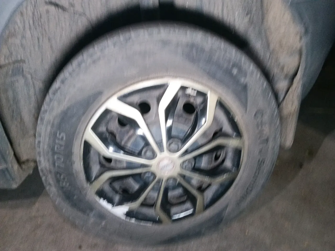 2021 Tata PUNCH PURE MT, Petrol, Manual, 70,296 km, tyre