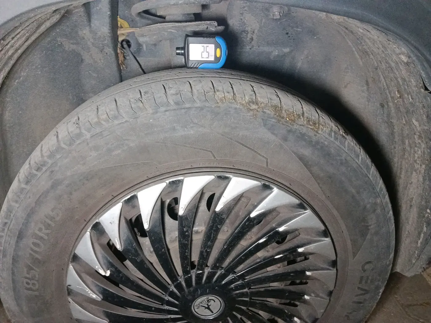 2021 Tata PUNCH PURE MT, Petrol, Manual, 70,296 km, tyre